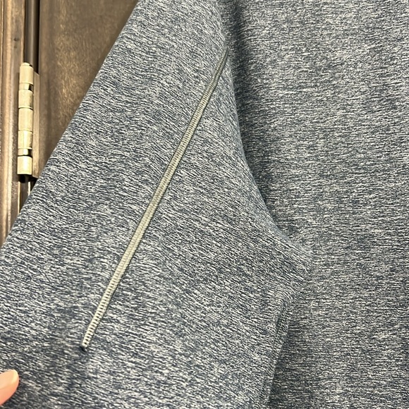 Lululemon men’s Surge Warm‎ 1/2 Zip Heathered Alberta Lake / Caspian Blue XL - Picture 4 of 6